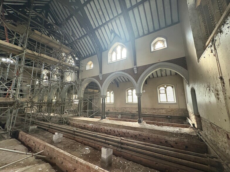 St John's Church, Preston à vendre - Photo de l’immeuble – Image 3 sur 4