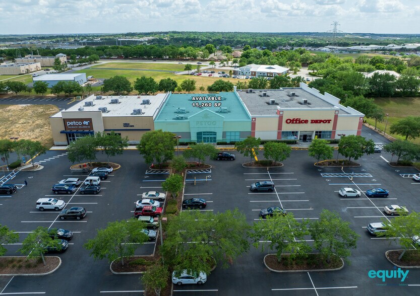 2561 - 2559 E SR 50, Clermont, FL à louer - Photo de l’immeuble – Image 3 sur 8