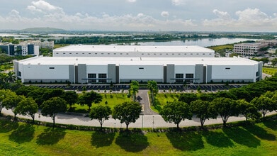 10547 NW 117th Ave, Miami, FL à louer Photo intérieure– Image 1 sur 9