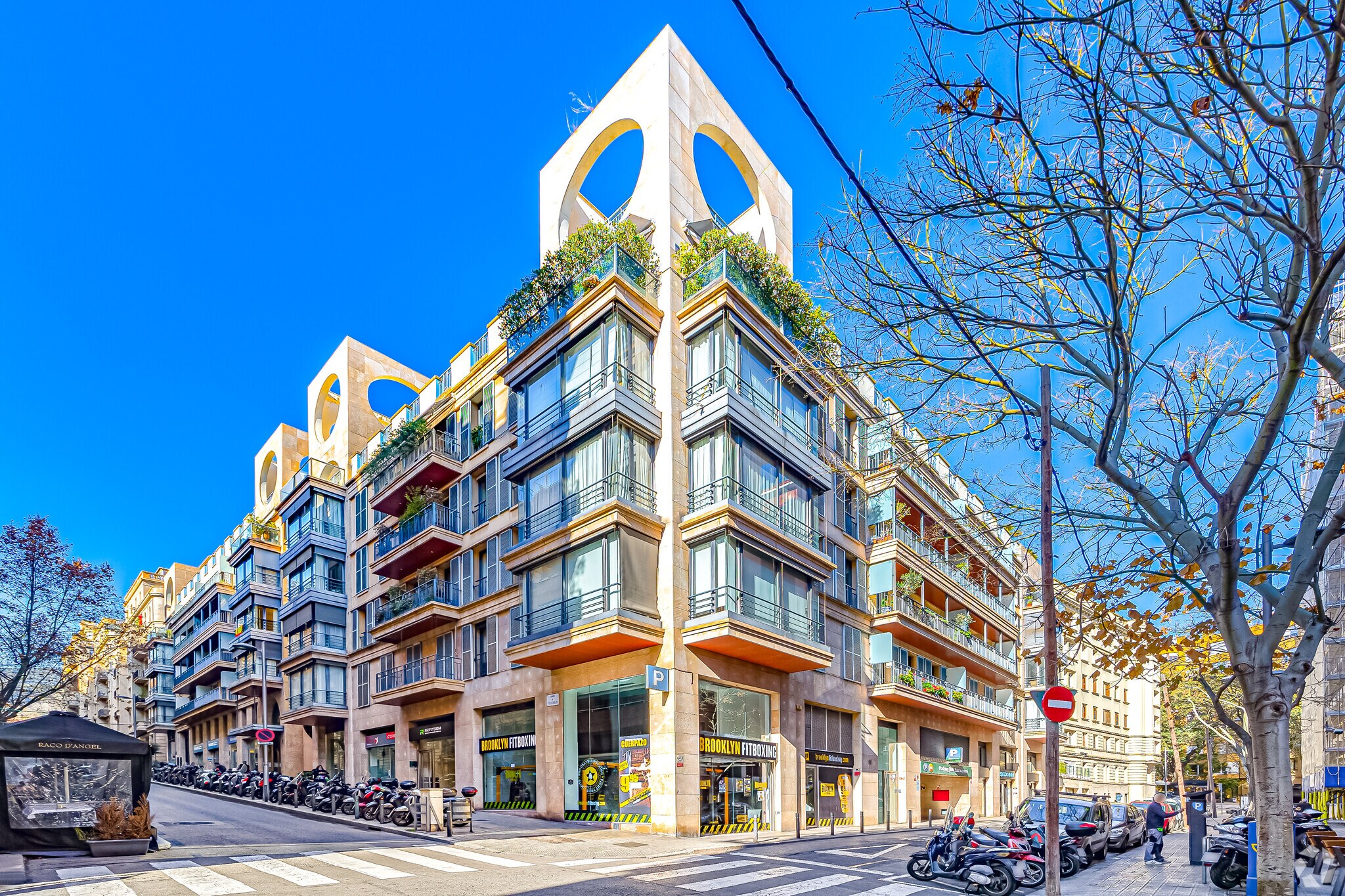 Carrer De Folgueroles, 17, Barcelone, Barcelona à louer Photo principale– Image 1 sur 8