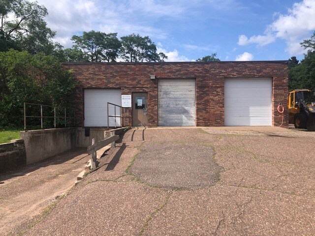 1053 N Hastings Way, Eau Claire, WI à vendre - Photo de l’immeuble – Image 2 sur 2