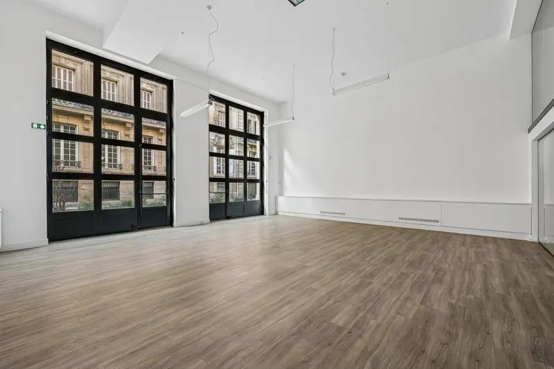 10 Rue Chaptal, Paris à louer - Photo intérieure – Image 3 sur 17