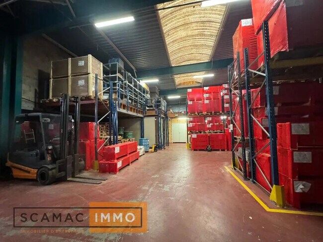 Plus de détails pour Bureau, Industriel/Logistique à louer