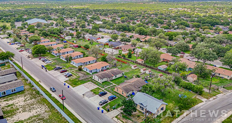 PIONEER HOMES DUPLEX PORTFOLIO portefeuille de 2 biens à vendre sur LoopNet.fr - Photo de l’immeuble – Image 2 sur 3