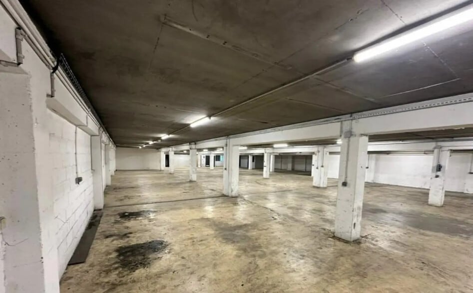 Industriel/Logistique dans Montrouge à louer - Photo de l’immeuble – Image 2 sur 6