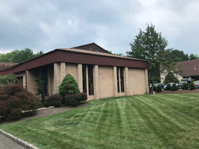 435 Main Rd, Towaco, NJ à louer - Photo principale – Image 1 sur 4