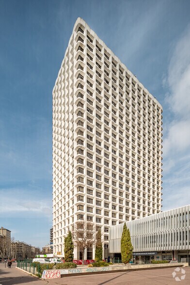 65 Avenue Jules Cantini, Marseille à louer - Photo de l’immeuble – Image 2 sur 6