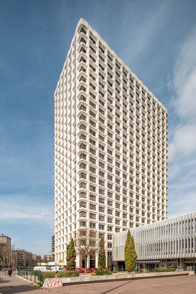 Plus de détails pour 65 Avenue Jules Cantini, Marseille - Bureau à vendre