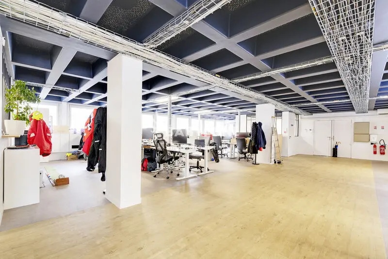 Bureau dans Montrouge à louer - Photo de l’immeuble – Image 3 sur 18