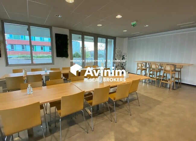 Plus de détails pour Local commercial à vendre