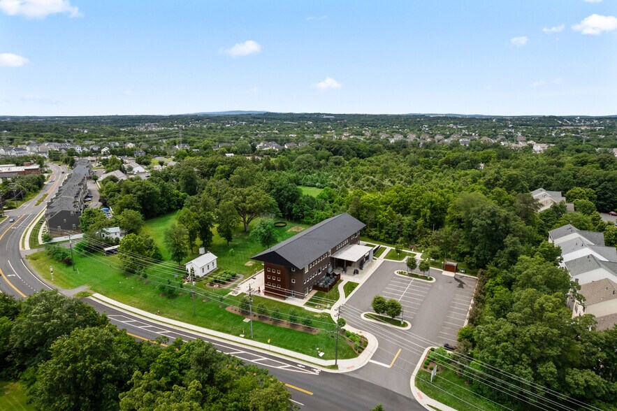 20577 Ashburn Rd, Ashburn, VA à vendre - Photo de l’immeuble – Image 3 sur 38