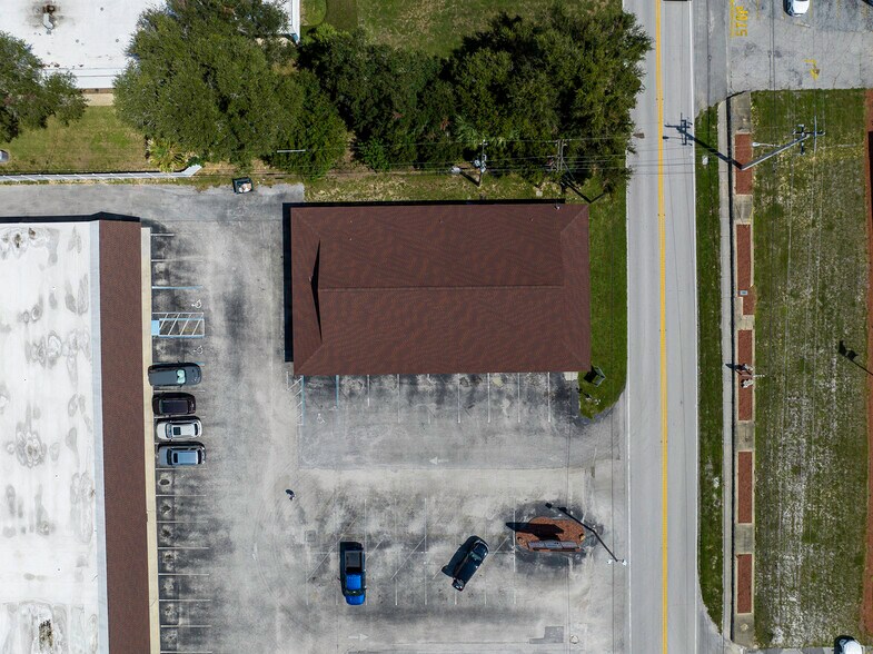 1225 Florida Ave S, Rockledge, FL à vendre - Photo de l’immeuble – Image 3 sur 7