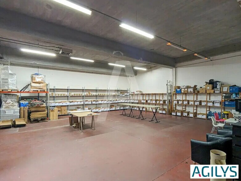 Industriel/Logistique dans Verrières-le-Buisson à louer - Photo de l’immeuble – Image 3 sur 10