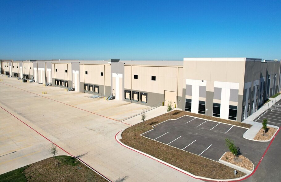 1122 S Foster Rd, San Antonio, TX à louer - Photo de l’immeuble – Image 3 sur 15