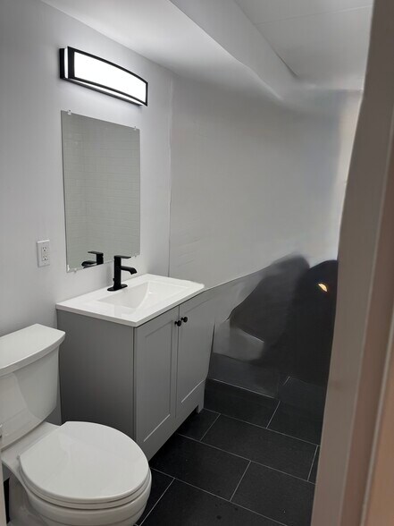 9 Mott Ave, Norwalk, CT à vendre - Photo de l’immeuble – Image 3 sur 13