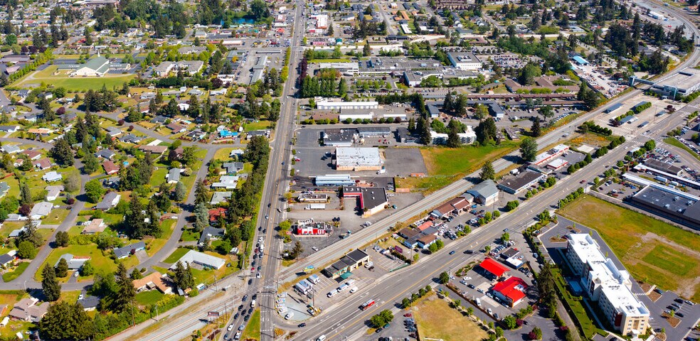 11717 Bridgeport Way SW, Tacoma, WA à vendre - Photo de l’immeuble – Image 2 sur 7
