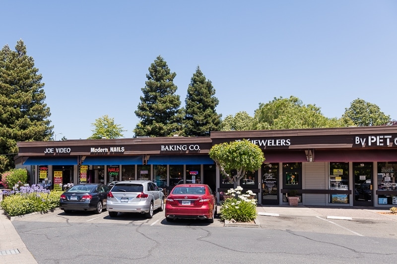 2700 Yulupa Ave, Santa Rosa, CA à louer - Photo de l’immeuble – Image 3 sur 11