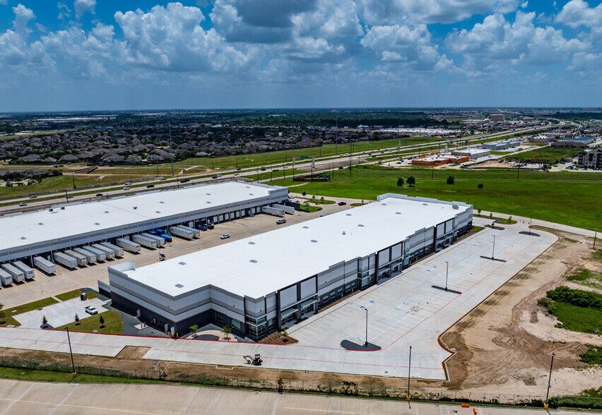 TX-99, Katy, TX à louer - Photo de l’immeuble – Image 2 sur 5