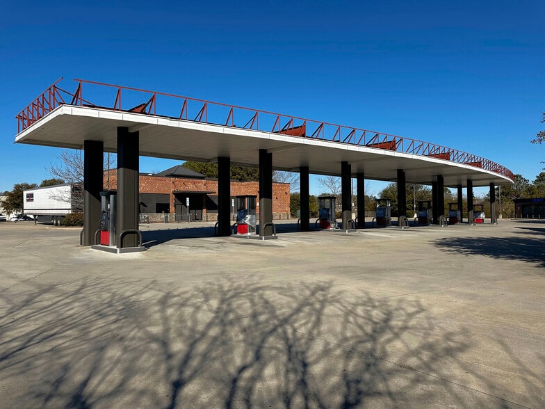 1690 Benvenue Rd, Rocky Mount, NC à vendre - Photo de l’immeuble – Image 3 sur 10