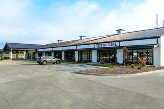 Plus de détails pour 124 Ernest R. Kouma Blvd, Radcliff, KY - Local commercial à louer