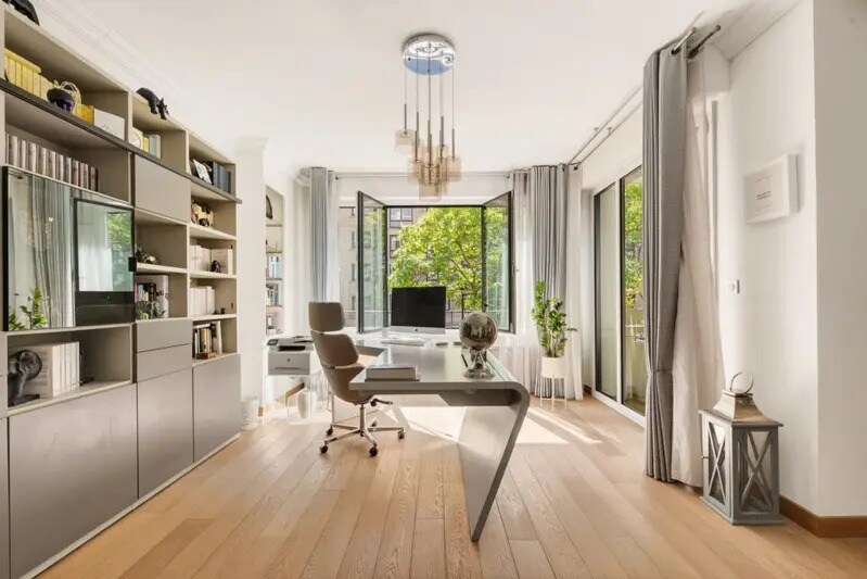 Bureau dans Paris à vendre Photo de l’immeuble– Image 1 sur 12