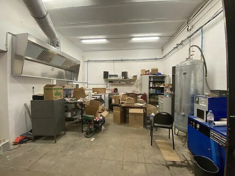Local d’activités dans Nice à louer - Photo de l’immeuble – Image 2 sur 6