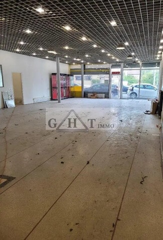 Plus de détails pour Local commercial à louer