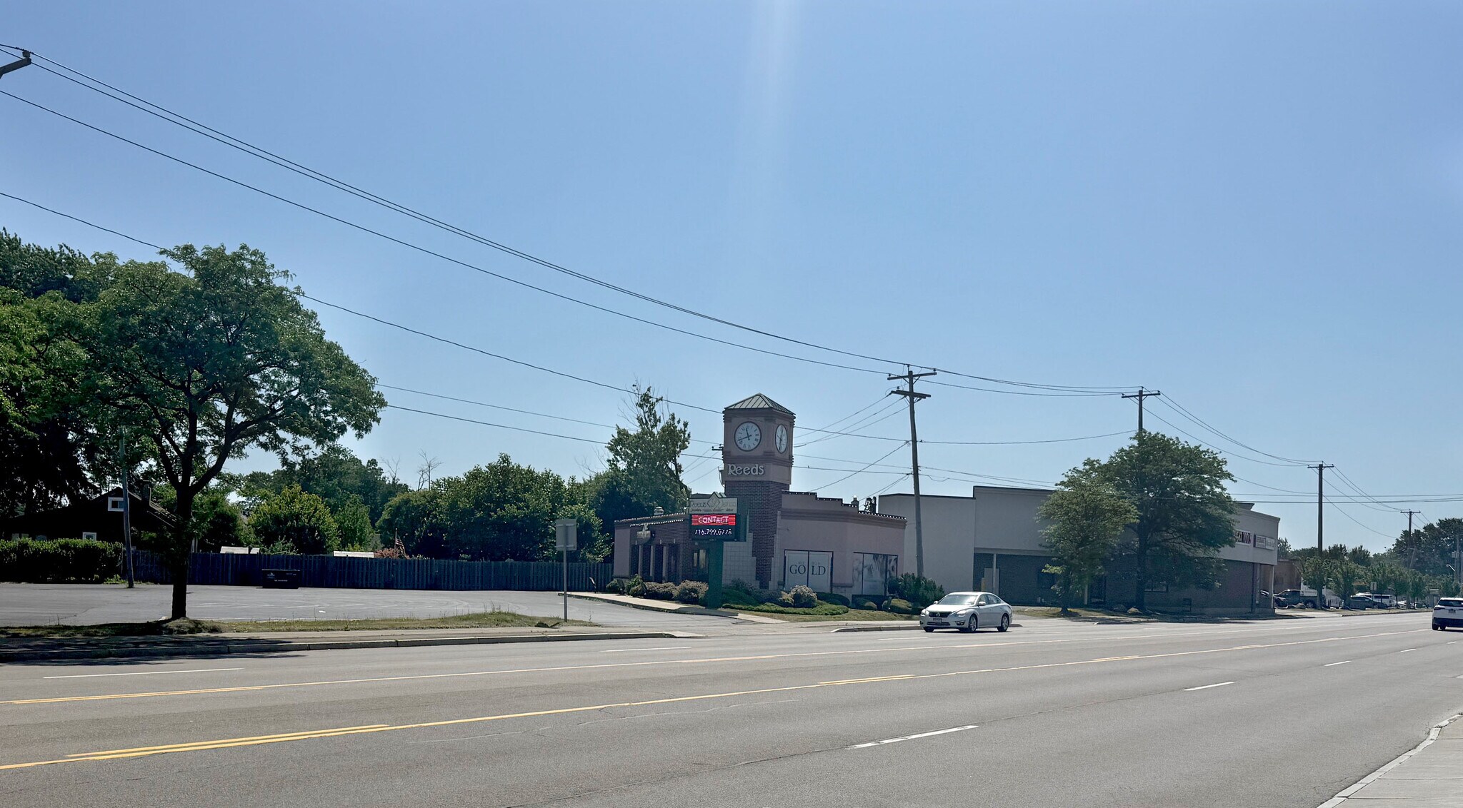 1401 Military Rd, Niagara Falls, NY à louer Photo principale– Image 1 sur 5