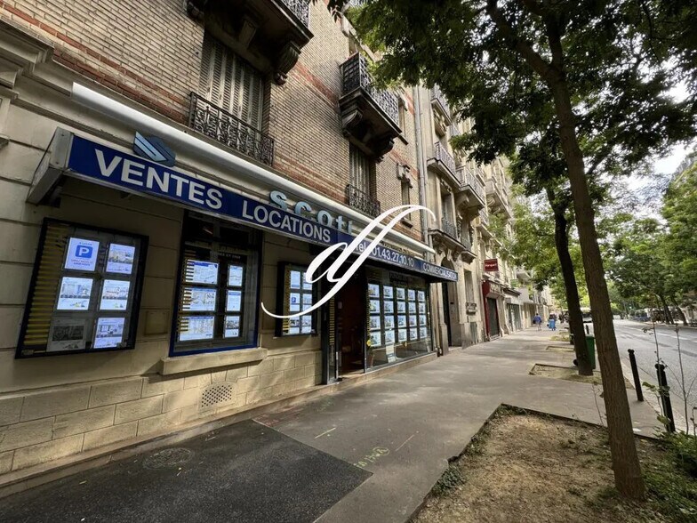 Local commercial dans Paris à louer - Photo de l’immeuble – Image 2 sur 4