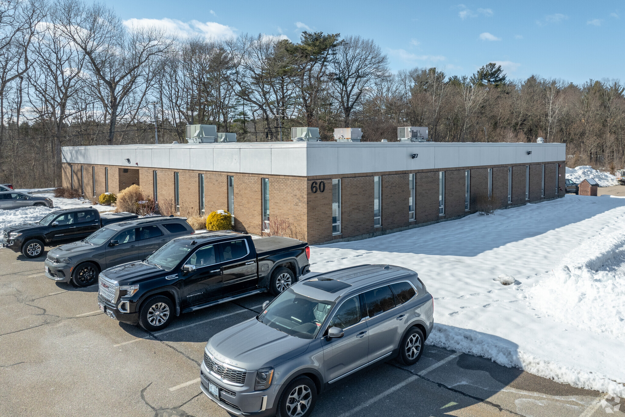 60 Brooks Dr, Braintree, MA à vendre Photo principale– Image 1 sur 5