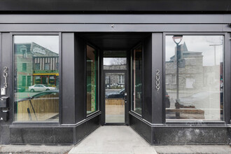2005-2013 Rue Wellington, Montréal, QC à louer Photo de l’immeuble– Image 1 sur 11