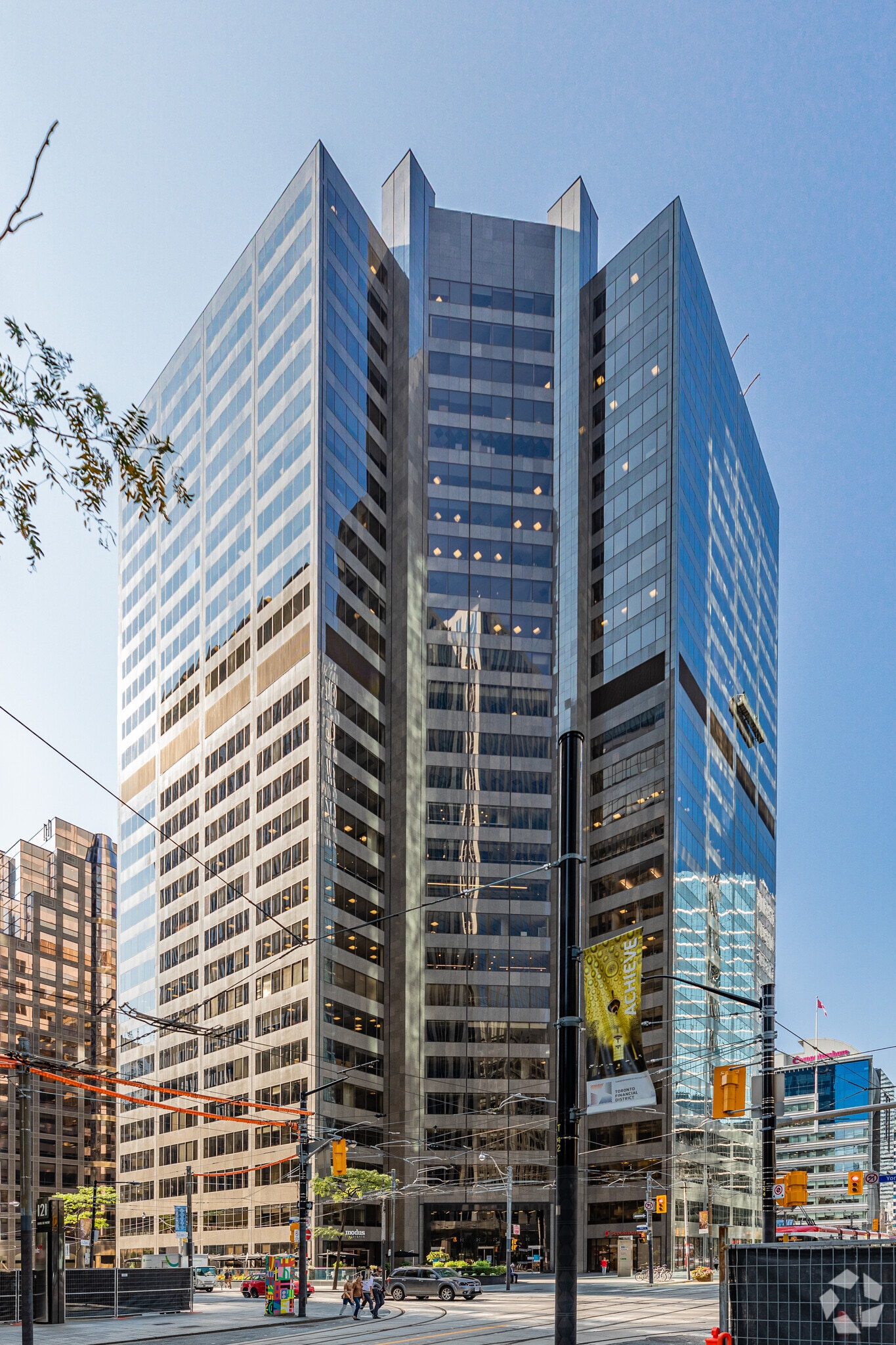 145 King St W, Toronto, ON à louer Photo principale– Image 1 sur 24