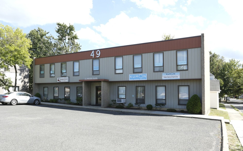 49 W Prospect St, East Brunswick, NJ à louer - Photo principale – Image 1 sur 13