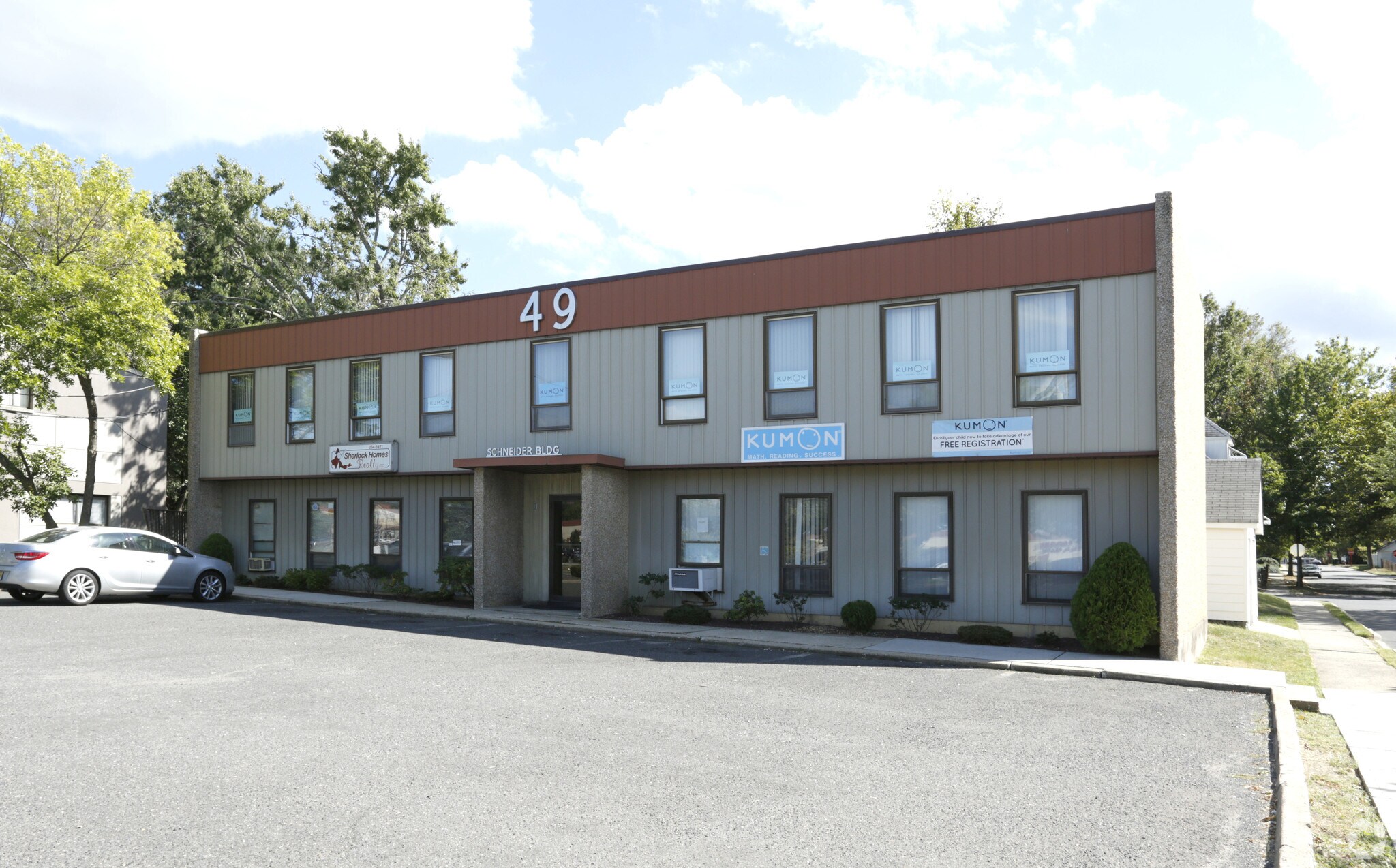 49 W Prospect St, East Brunswick, NJ à louer Photo principale– Image 1 sur 14