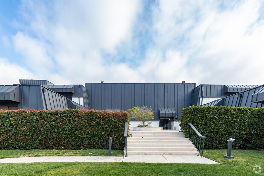 3711-3715 Lomita Blvd, Torrance, CA à louer - Photo de l’immeuble – Image 2 sur 10