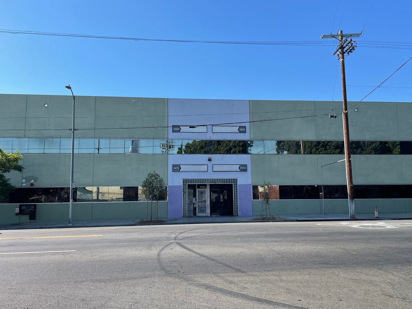 3449 S Main St, Los Angeles, CA à louer Photo principale– Image 1 sur 8