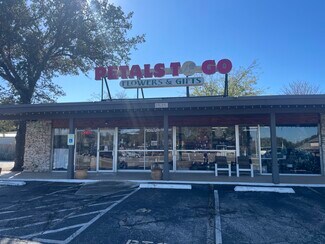 Plus de détails pour 1515 N Walnut Ave, New Braunfels, TX - Local commercial à louer