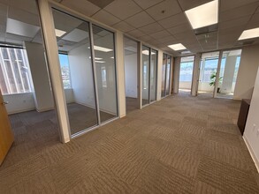600 N Brand Blvd, Glendale, CA à louer Photo de l’immeuble– Image 1 sur 6