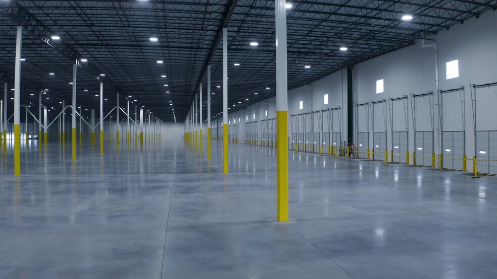 101 Commerce Dr, Hazleton, PA à louer - Photo intérieure – Image 2 sur 9