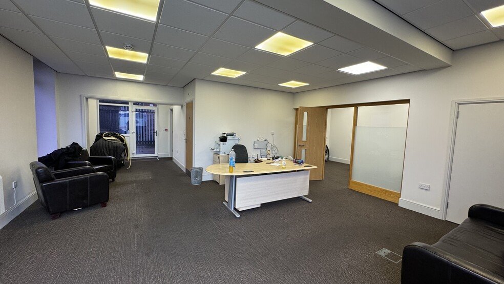 Stourport Rd, Kidderminster à louer - Photo de l’immeuble – Image 3 sur 5