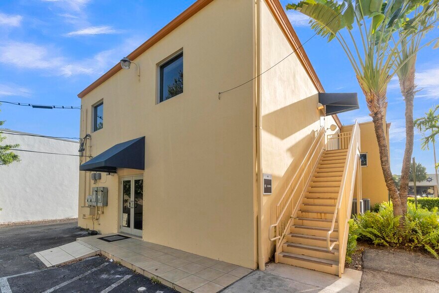 1222 S Andrews Ave, Fort Lauderdale, FL à louer - Photo de l’immeuble – Image 3 sur 17