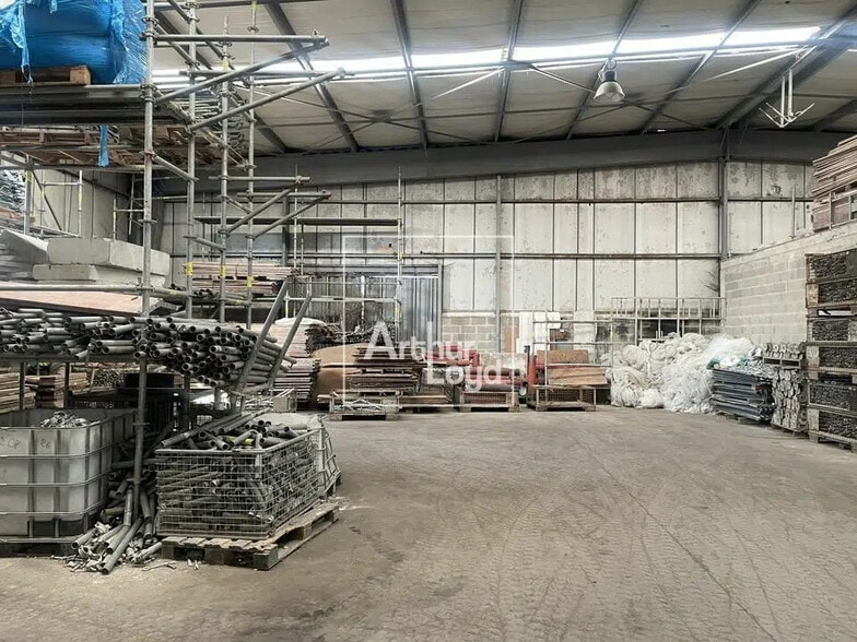 Industriel/Logistique dans Pringy à vendre - Photo intérieure – Image 2 sur 7