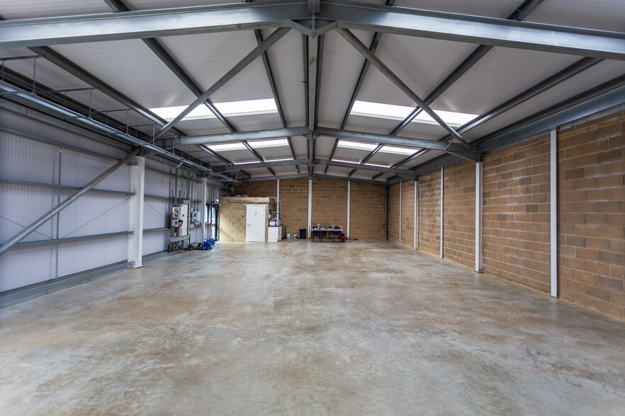 Maybank Business Park, Londres à louer - Photo intérieure – Image 3 sur 5