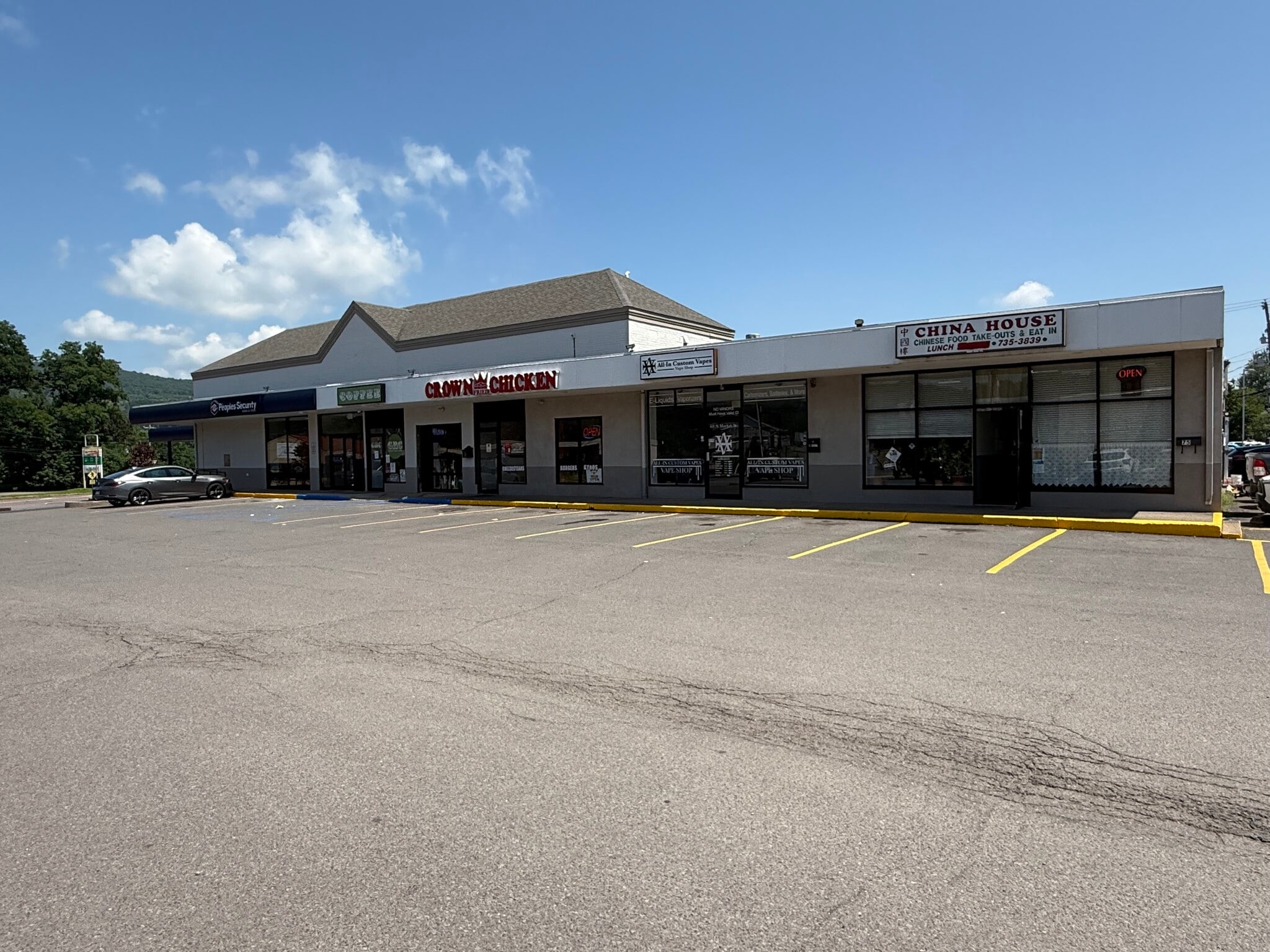 75 N Market St, Nanticoke, PA à louer Photo de l’immeuble– Image 1 sur 5