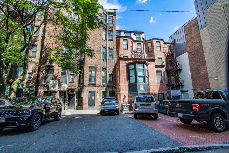 246 Newbury St, Boston, MA à louer - Photo de l’immeuble – Image 3 sur 10