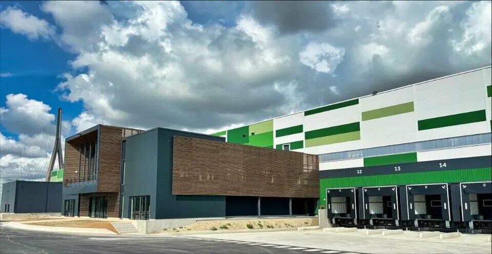 Industriel/Logistique dans Honfleur à louer - Photo de l’immeuble – Image 2 sur 8