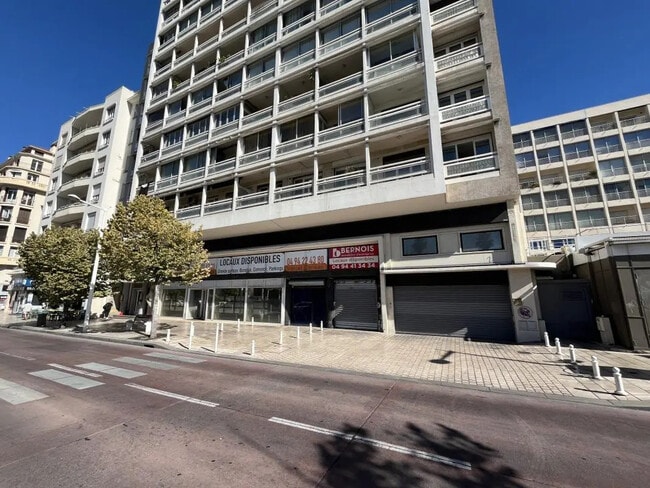 Plus de détails pour 560 Avenue Marechal Foch, Toulon - Local commercial à vendre