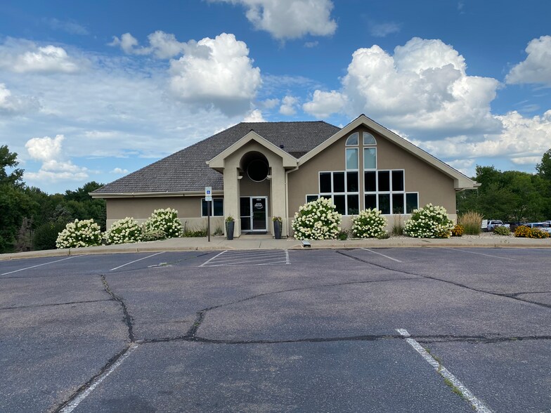 4904 S Minnesota Ave, Sioux Falls, SD à louer - Photo de l’immeuble – Image 1 sur 4