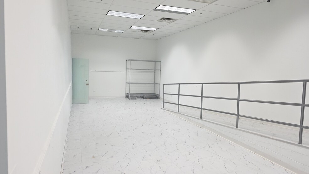 1000 N North Branch St, Chicago, IL à louer - Photo intérieure – Image 3 sur 10