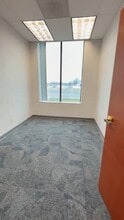 347 Midway Blvd, Elyria, OH à louer - Vidéo sur l’annonce professionnelle